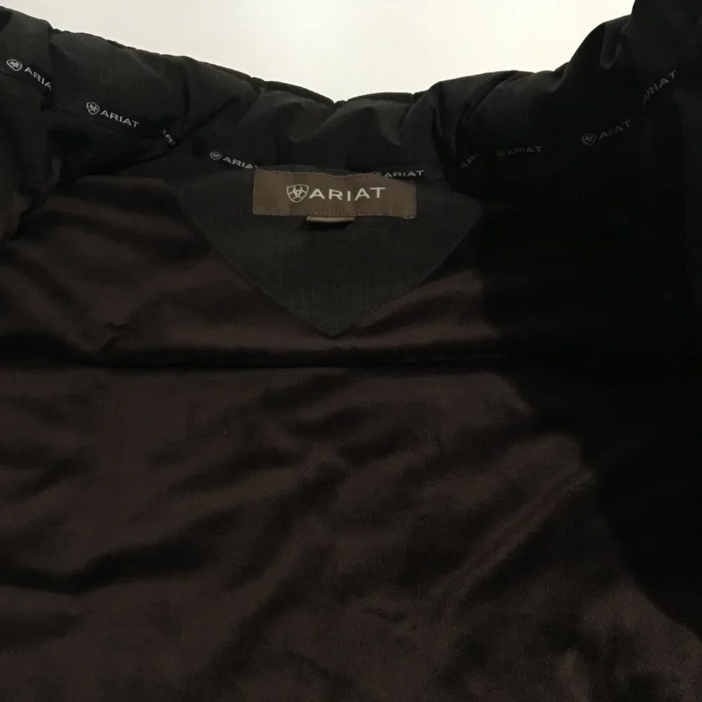 Ariat Black Quilted Puffer Vest - Picture 8 of 12
